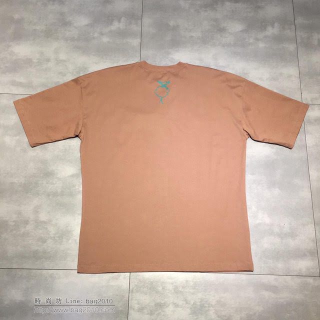 Burberry短袖 19春夏聯名新款 oversize版型 巴寶莉杏色T恤   tzy1695